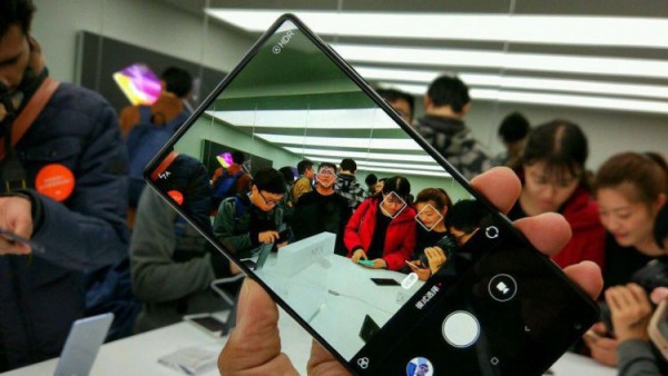 Xiaomi Mi MIX выйдет в белом цвете
