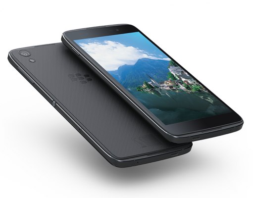 TCL – официальный производитель смартфонов BlackBerry