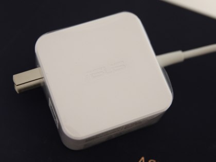 Обзор ASUS ZenBook 3 (UX390UA) — Комплектация. 3