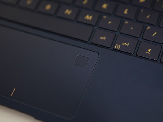 Обзор ASUS ZenBook 3 (UX390UA) — Сканер отпечатков пальцев. 1