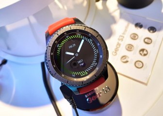 Samsung показал умные часы Gear S3