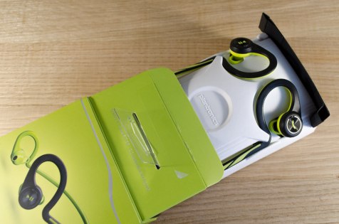 Обзор Plantronics BackBeat FIT — Комплектация. 6