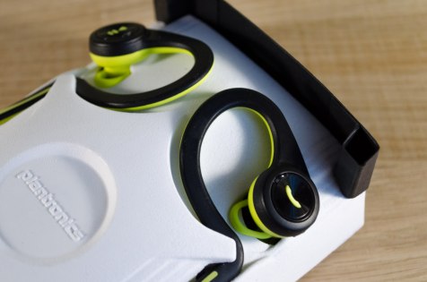 Обзор Plantronics BackBeat FIT — Комплектация. 7
