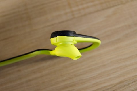 Обзор Plantronics BackBeat FIT — Автономность. 1