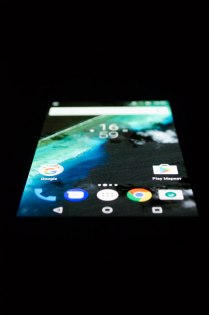 Обзор Moto Z Play — Дисплей