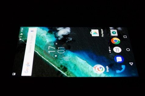 Обзор Moto Z Play — Дисплей