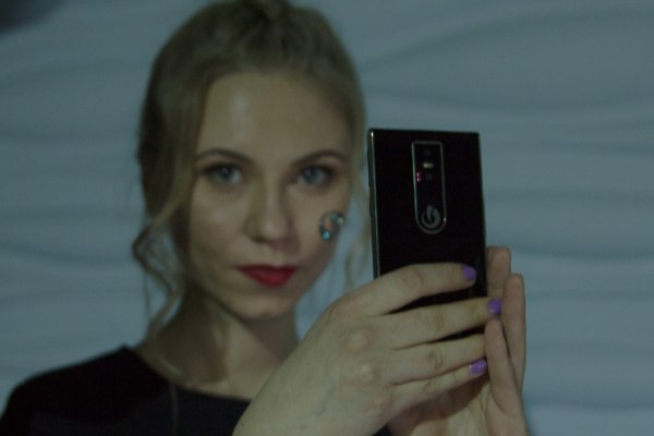 Премиальный смартфон Lumigon T3 выходит на российский рынок
