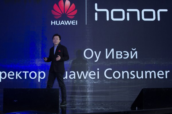 Huawei: Китайский новый год, итоги 20-летия и Honor 8 «Розовая сакура»