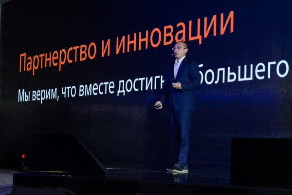 Huawei: Китайский новый год, итоги 20-летия и Honor 8 «Розовая сакура»