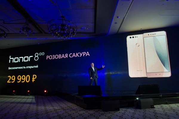 Huawei: Китайский новый год, итоги 20-летия и Honor 8 «Розовая сакура»