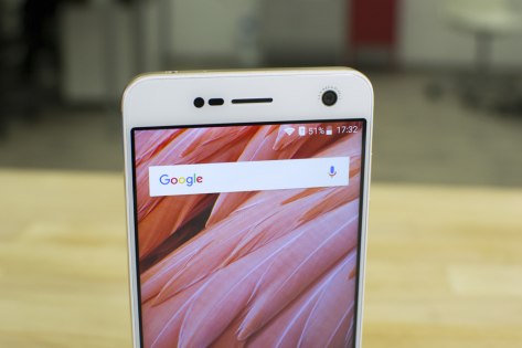 Обзор ZTE Blade V8 — Внешний вид. 4