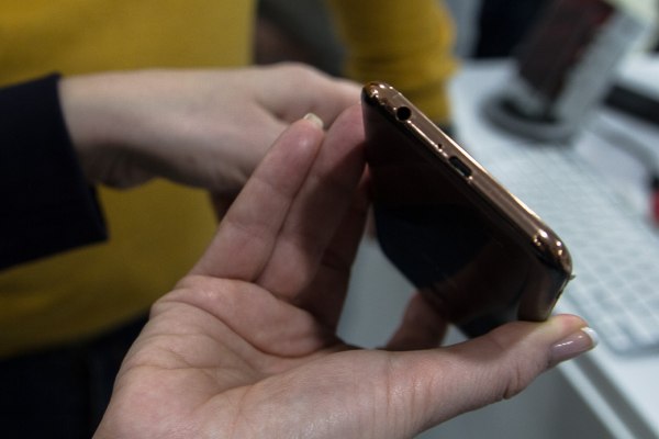 LG представила обновлённые смартфоны К-серии 2017 года