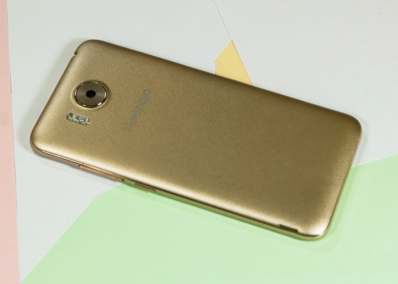 Обзор Prestigio Grace R7 — Внешний вид. 8