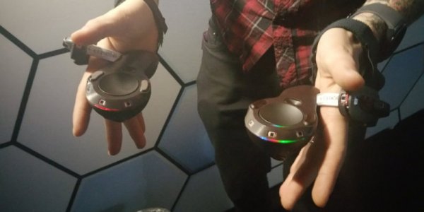 Valve работает сразу над тремя играми для виртуальной реальности