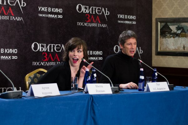 Милла Йовович прибыла в Москву поддержать фанатов Resident Evil