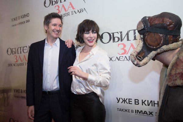 Милла Йовович прибыла в Москву поддержать фанатов Resident Evil