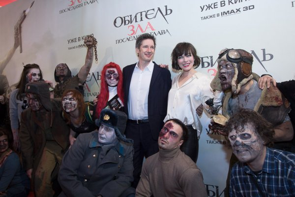 Милла Йовович прибыла в Москву поддержать фанатов Resident Evil