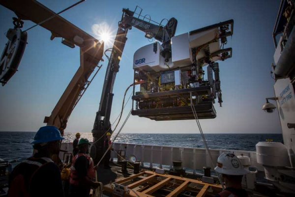 Okeanos Explorer отправился покорять новые глубины Тихого океана