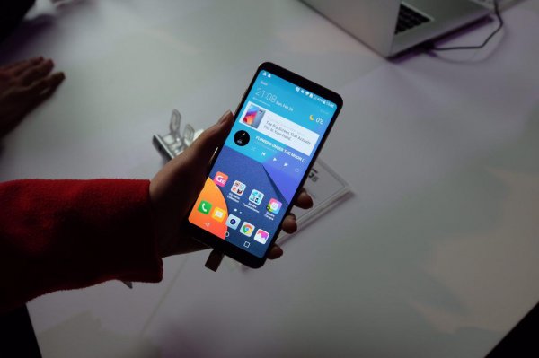 Представлен LG G6 — флагман с невероятным дисплеем