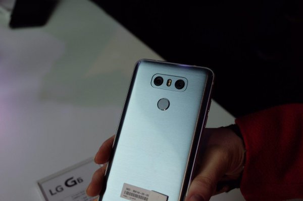 Представлен LG G6 — флагман с невероятным дисплеем