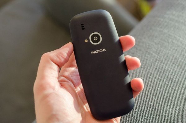 Новая Nokia 3310: живые фото и сравнение с оригиналом