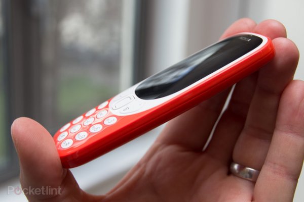 Новая Nokia 3310: живые фото и сравнение с оригиналом