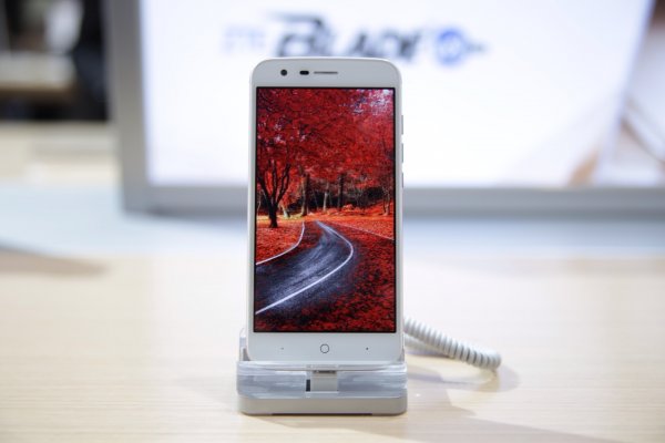 ZTE Blade V8 Mini и V8 Lite — новые бюджетники с двойной камерой