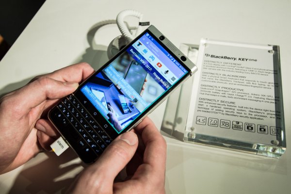 BlackBerry KEYone: предварительный обзор