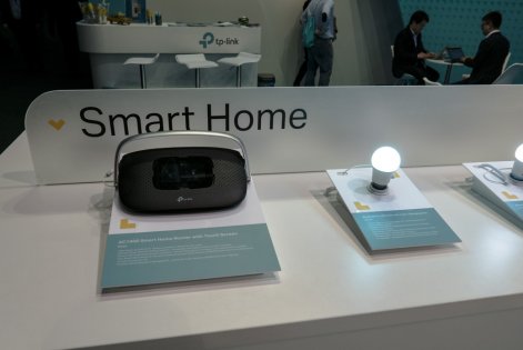 Репортаж с MWC 2017: новинки Archos, Ford, Jolla, TP-Link и Samsung