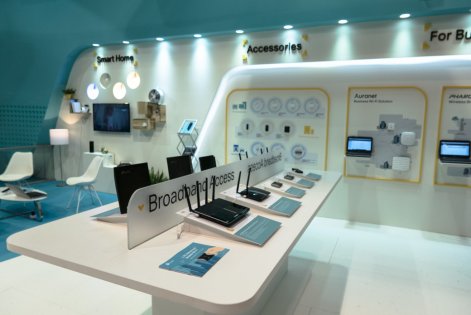 Репортаж с MWC 2017: новинки Archos, Ford, Jolla, TP-Link и Samsung