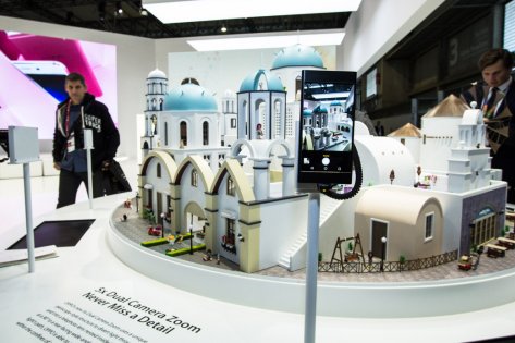 Фотоотчёт с MWC 2017: 5G, OPPO, Qualcomm, роботы и развлечения