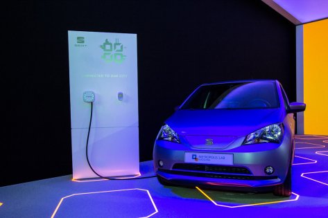 Фотоотчёт с MWC 2017: 5G, OPPO, Qualcomm, роботы и развлечения