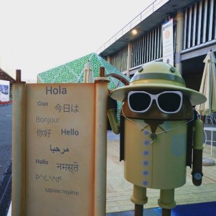 Фотоотчёт с MWC 2017: 5G, OPPO, Qualcomm, роботы и развлечения