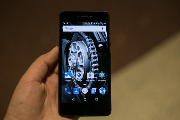 Обзор Highscreen Razar Pro — Дисплей. 1