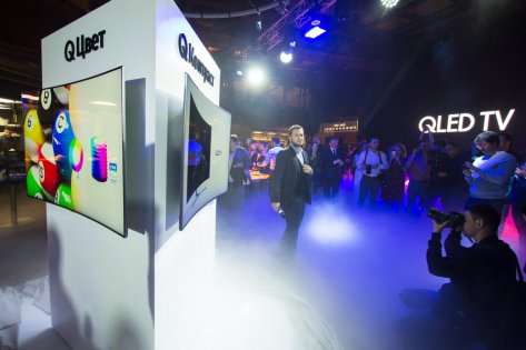 Samsung представила линейку QLED ТВ в России