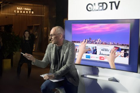 Samsung представила линейку QLED ТВ в России