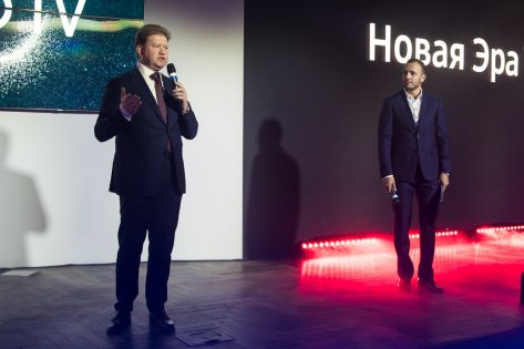 Samsung представила линейку QLED ТВ в России