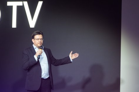 Samsung представила линейку QLED ТВ в России
