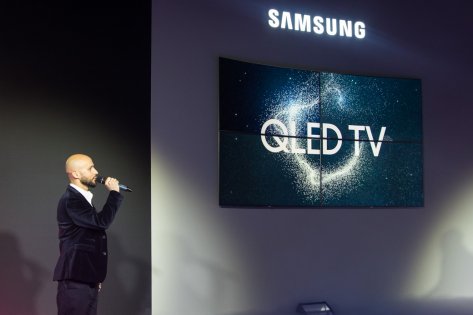 Samsung представила линейку QLED ТВ в России