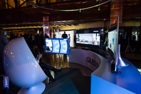 Samsung представила линейку QLED ТВ в России