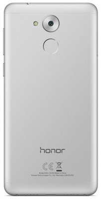Сбалансированный Honor 6C появился в России