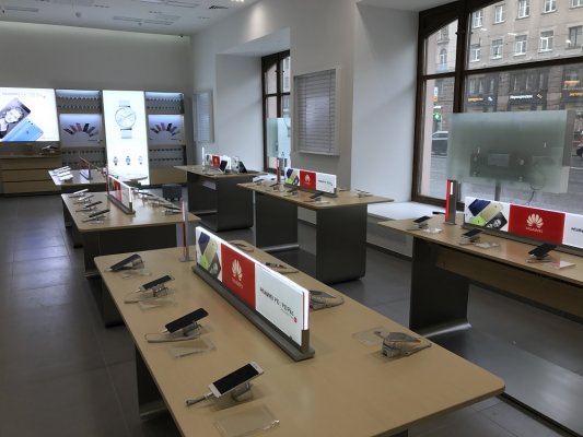 Huawei открыла фирменный шоу-рум в Москве