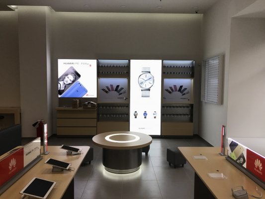 Huawei открыла фирменный шоу-рум в Москве