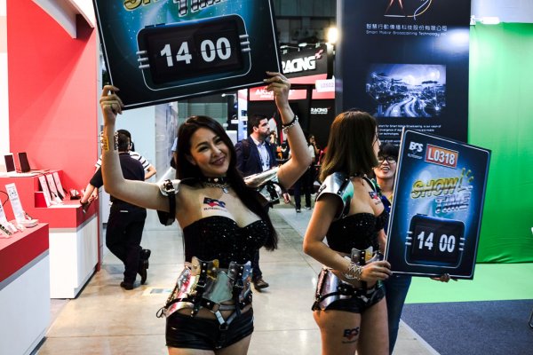 Девушки Computex 2017