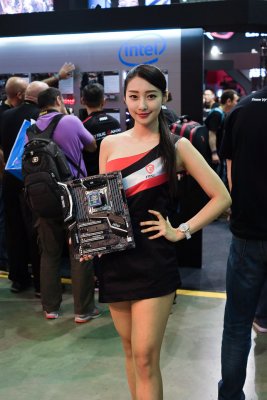 Девушки Computex 2017