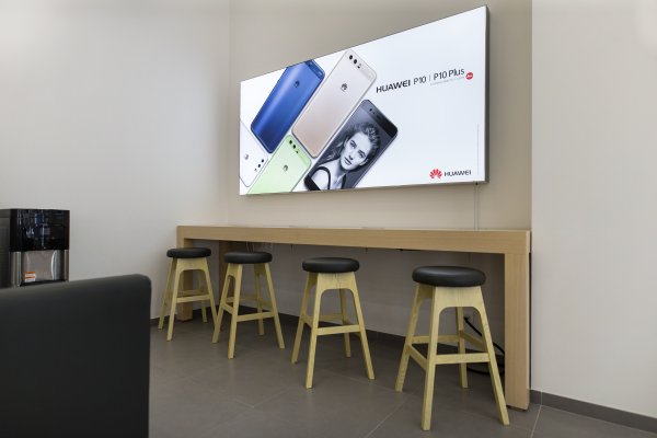В Москве открылся многофункциональный центр Huawei