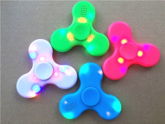 7 недорогих спиннеров на AliExpress