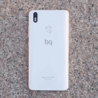 Обзор Aquaris X Pro