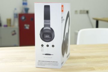 Обзор Bluetooth-наушников JBL E45BT — Комплектация. 4
