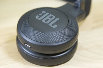 Обзор Bluetooth-наушников JBL E45BT — Внешний вид и удобство использования. 8